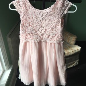 Adorable girls party dress from H&M